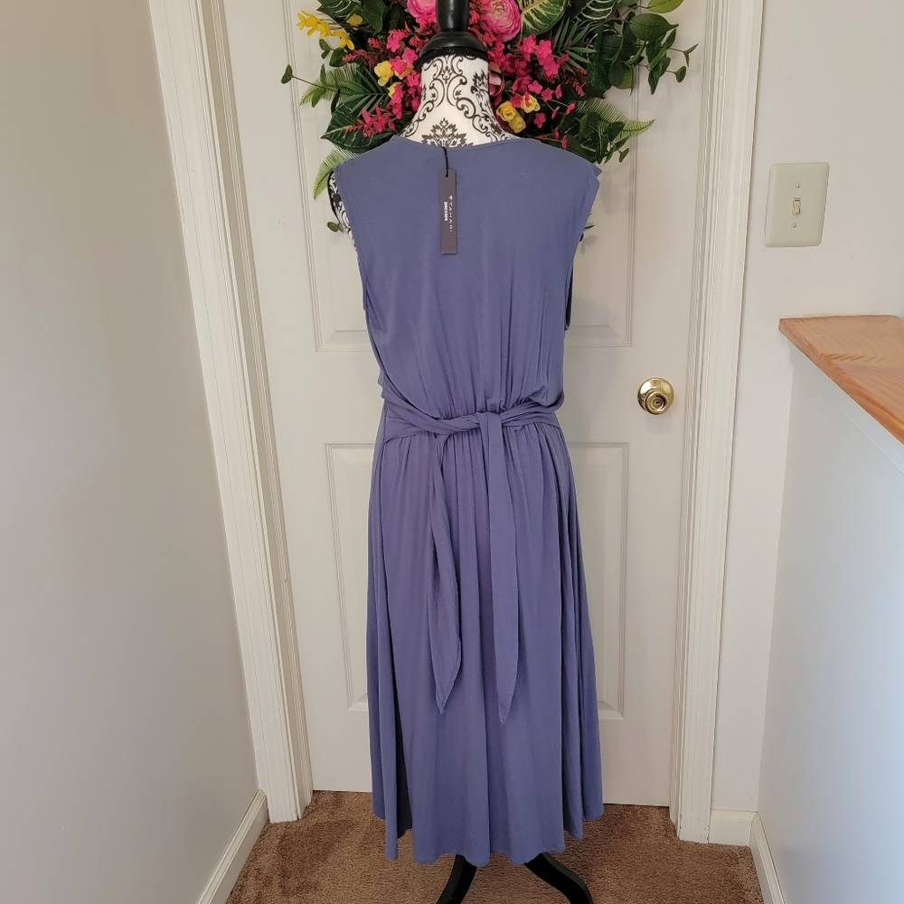 T Tahari Surplice Dress - Picture 9 of 11